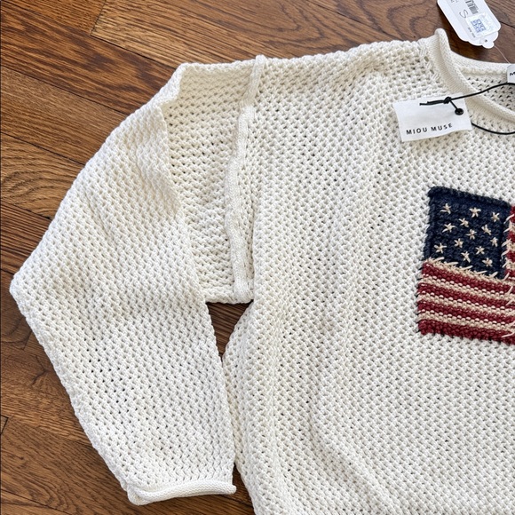 Miou Muse Cream Sweater with American Flag - Picture 5 of 8